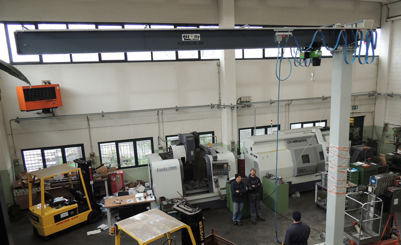 gru a bandiera a rotazione elettrica - ATTOLLO