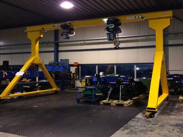 gru-a-portale-cavalletto-da-6000-kg-attollo gru a portale cavalletto da 6000 kg - attollo